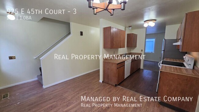 Building Photo - 925 E 45th Ct