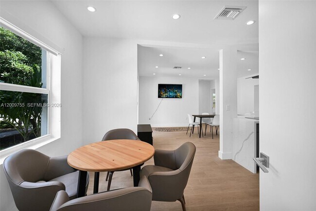 Building Photo - Northeast 81st Street, Miami, FL 33138 - 3 BR 2 BA single-family home