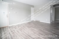 Building Photo - 515 3 Mile Rd