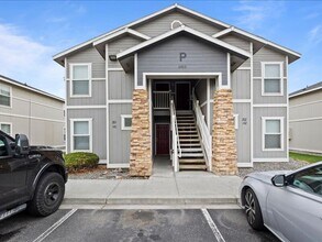 Building Photo - 6405 Chapel Hill Blvd