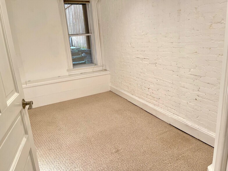 Back bedroom - 1702 P St NW