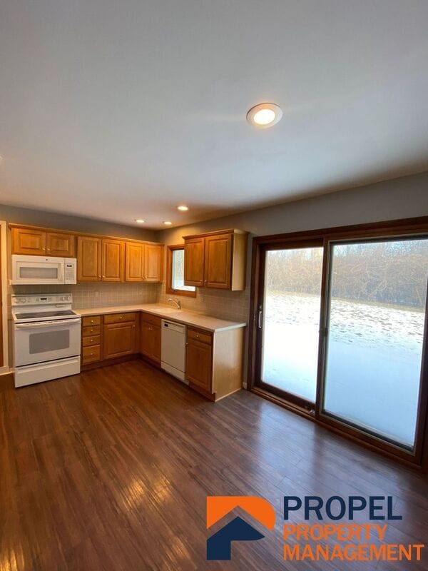 Building Photo - 243 Randall Dr