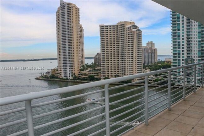 Building Photo - 325 S Biscayne Blvd