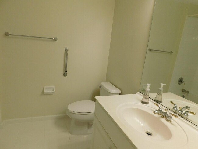 Building Photo - 22701 Camino Del Mar