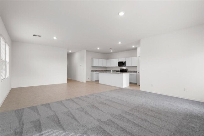 Building Photo - 8129 S 63rd Dr