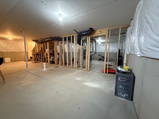 Building Photo - Newer Construction 4 bedroom available for...