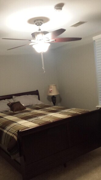 Building Photo - 6021 Woodlake Ln