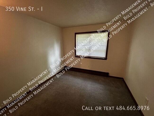 Building Photo - 350 Vine St