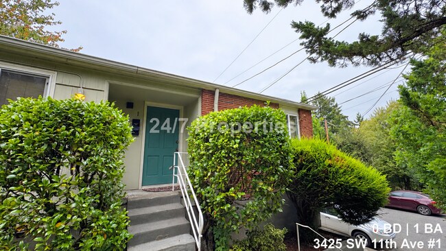 Building Photo - 3425 SW 11th Ave