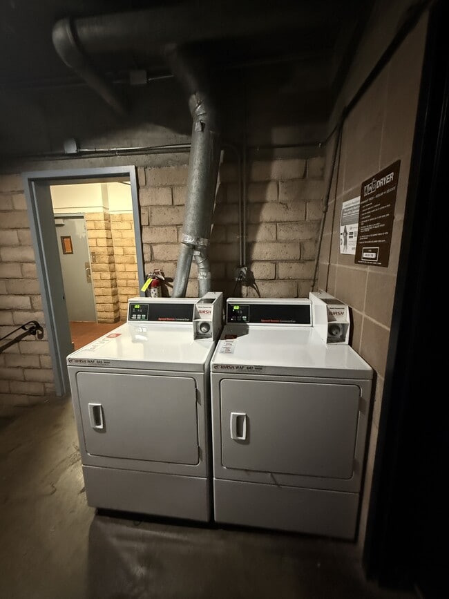 Building Photo - 2632 Warring St