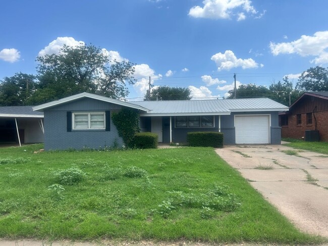 Primary Photo - 3 Bed 2 Bath Move In Ready!