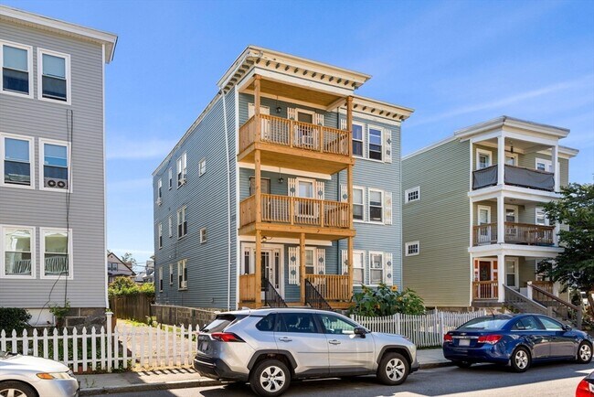 Building Photo - 63 Whitten St
