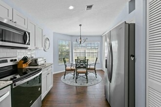 Building Photo - 252 Legendary Cir