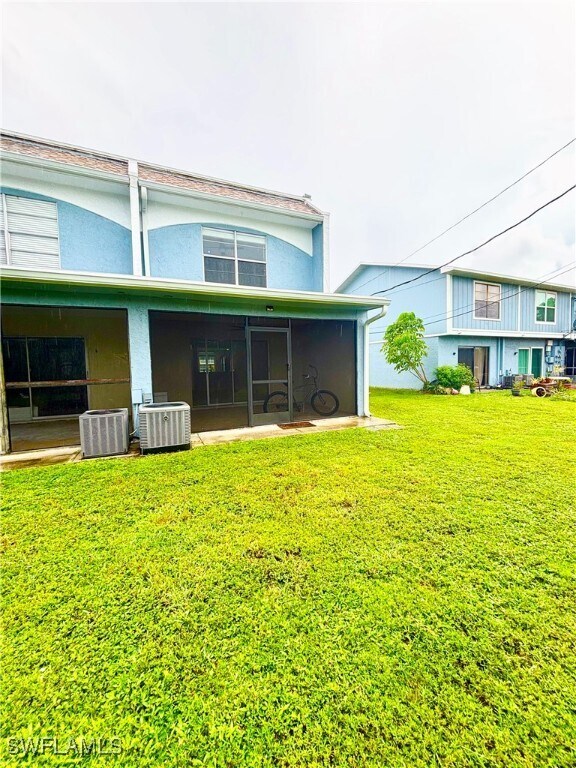 Building Photo - 4520 SW 8th Pl