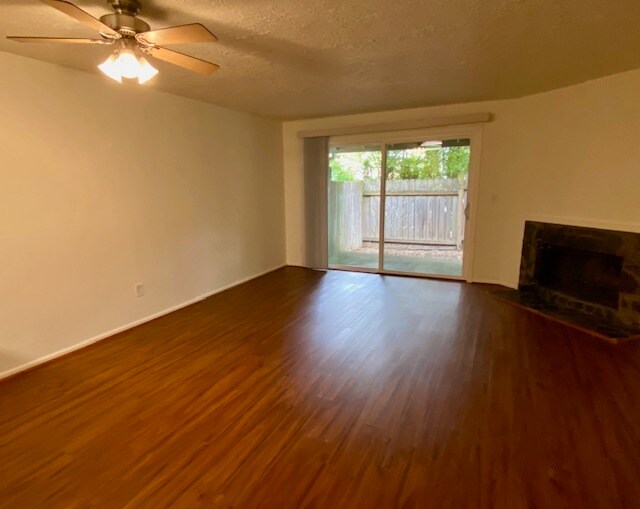 covered fenced patio - 19364 NW Mahama Way