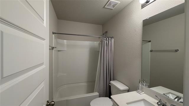 Building Photo - 621 Quail Mdws Dr