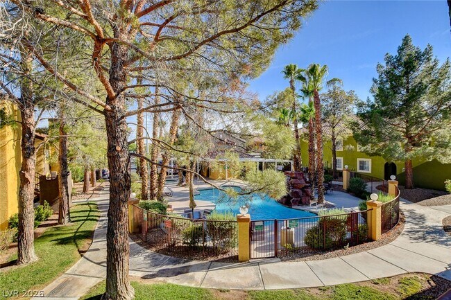 Building Photo - 7950 W Flamingo Rd