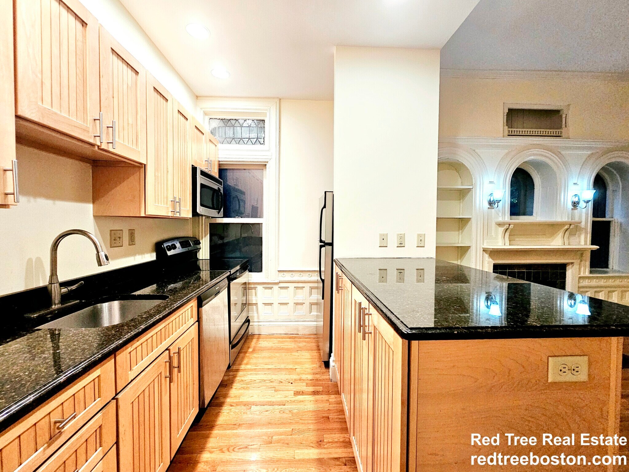 Building Photo - 195 Commonwealth Ave