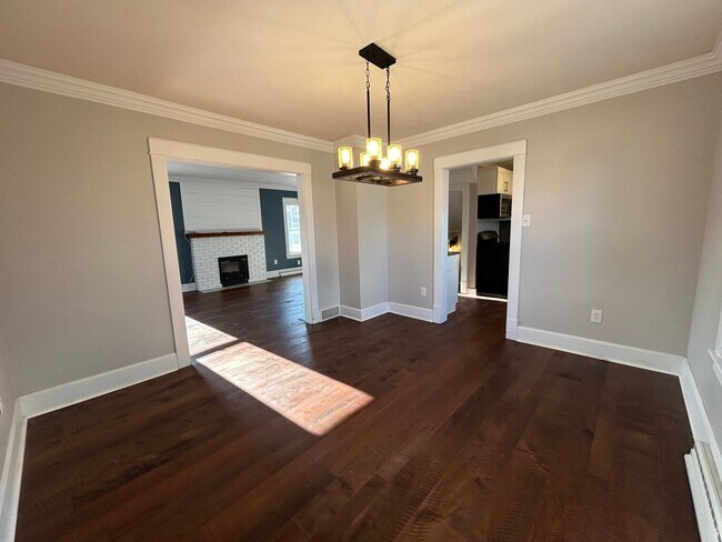 Building Photo - Stunning, Fully Updated 4 Bedroom, 2 Bath Home with Classic Charm!