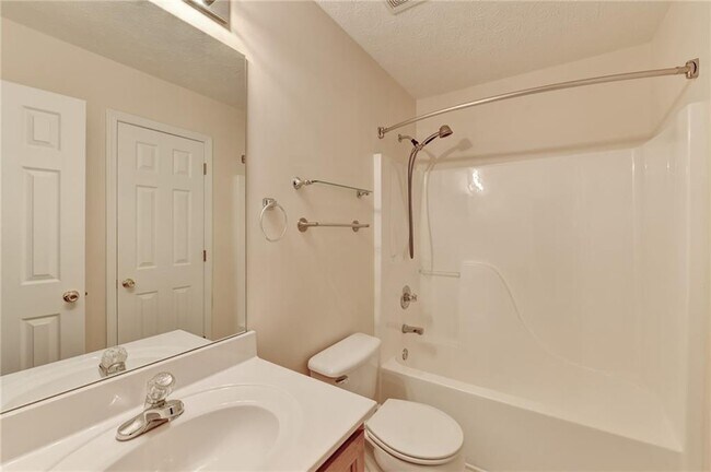 Building Photo - 3067 Kentmere Dr