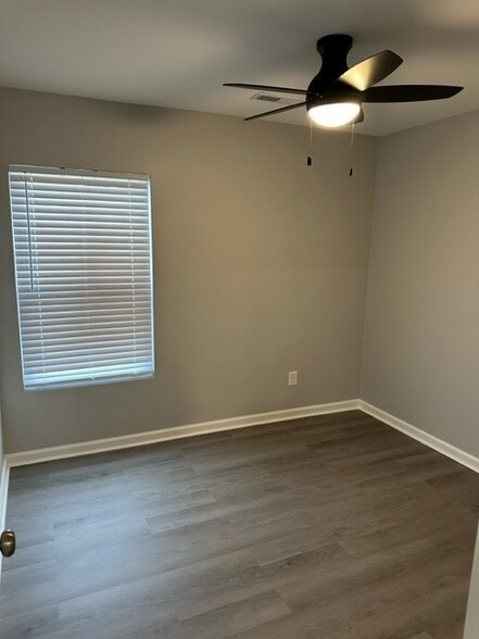Building Photo - 1421 Centipede Dr