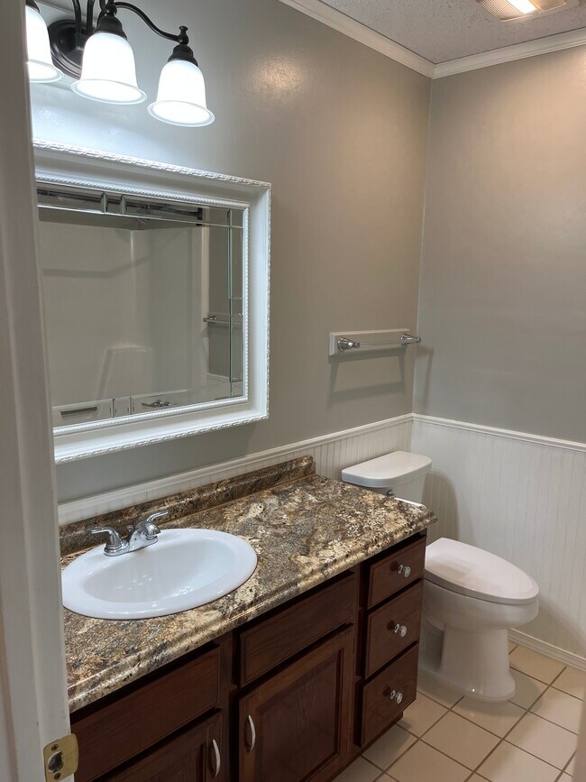 Shared Bathroom - 215 Magnolia Rd