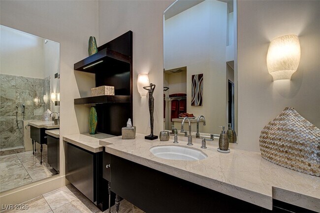 Building Photo - 7277 Mission Hills Dr