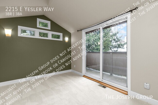 Building Photo - 2215 E Yesler Wy