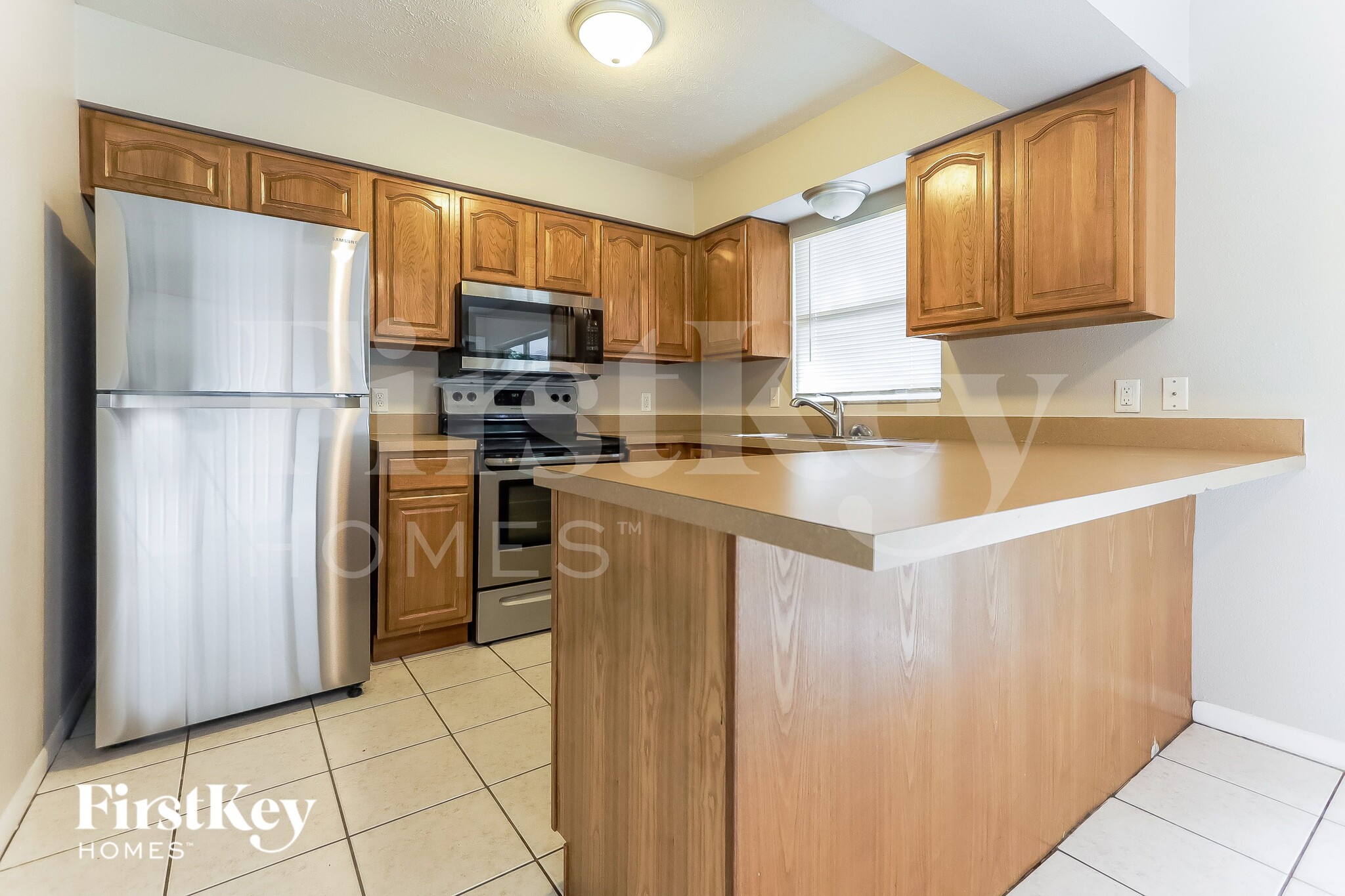 Building Photo - 802 Briarcliff Dr