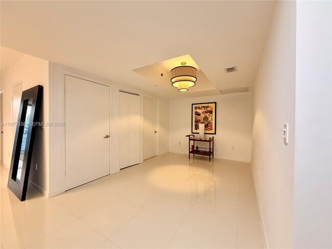 Building Photo - 465 Brickell Ave