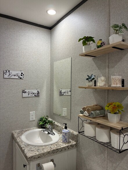 Building Photo - 5223 Chicory Cir