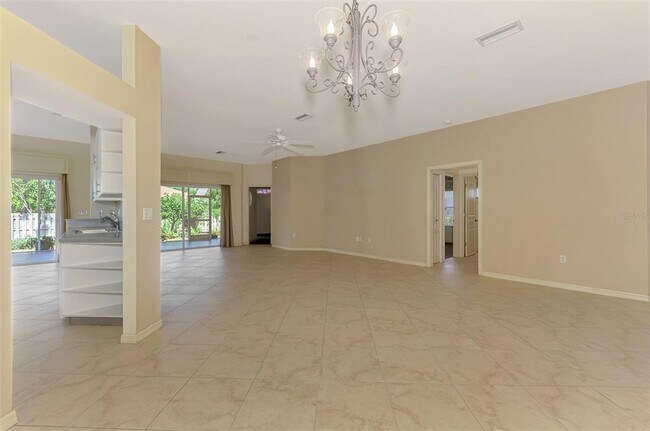 Building Photo - 4350 Iola Dr