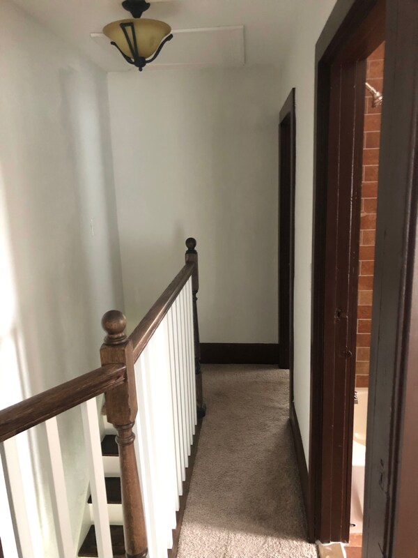 Building Photo - 1206 E Main St