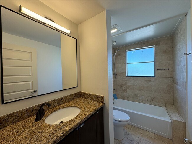 Building Photo - 1509 Holman St