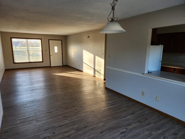 Building Photo - 269 Rudy Rd