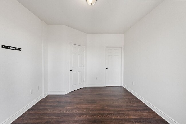 Building Photo - Exquisite Condo in Prime Plymouth Location