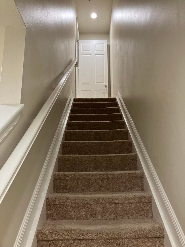 Building Photo - 124 Jesup Ln