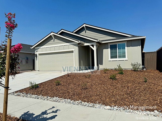 Building Photo - 8064 Pasadena Dr