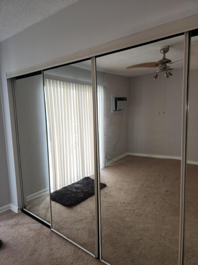 Building Photo - 106 Suffolk C