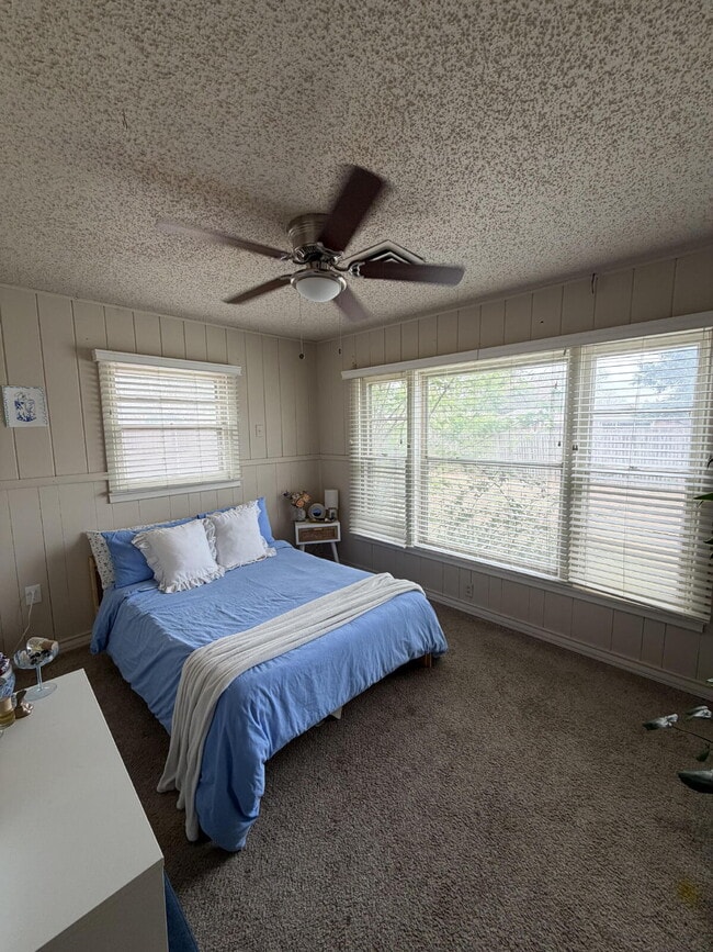 Building Photo - Spacious 4 Bed 2 bath in Central Lubbock!