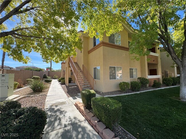 Building Photo - 1050 E Cactus Ave