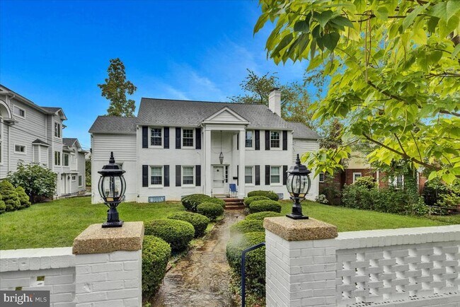 Primary Photo - 33 N Fenwick St