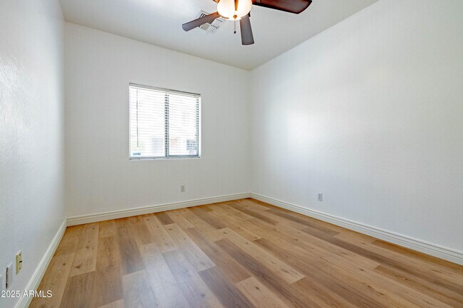 Building Photo - 2723 E Schiliro Cir