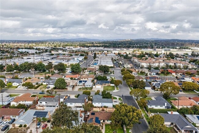 Building Photo - 4201 Franklin Ave