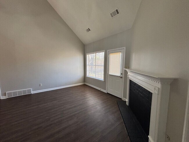 Building Photo - 1231 Beaver Trail Dr