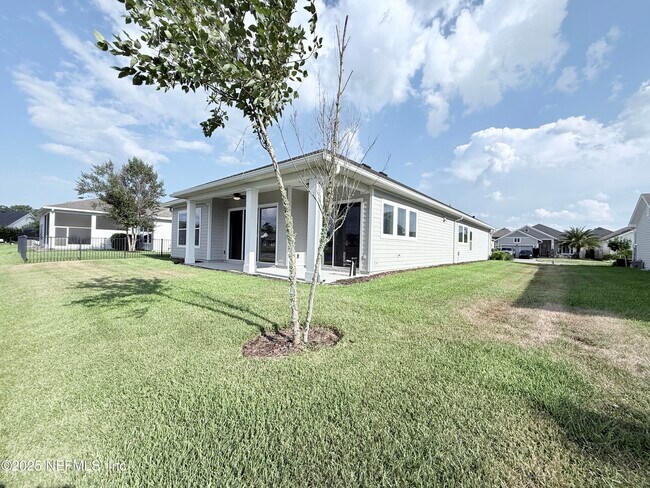 Building Photo - 10682 Aventura Dr