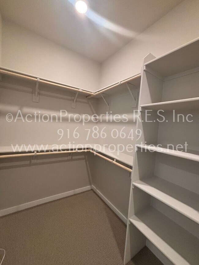 Building Photo - Action Properties Offering Roseville Solar: Inspiration Village Community Gated: 3 Bedroom 3 Bath...