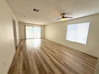 Building Photo - SPACIOUS 2BED/2BATH CONDO * FIRST FLOOR UNIT*