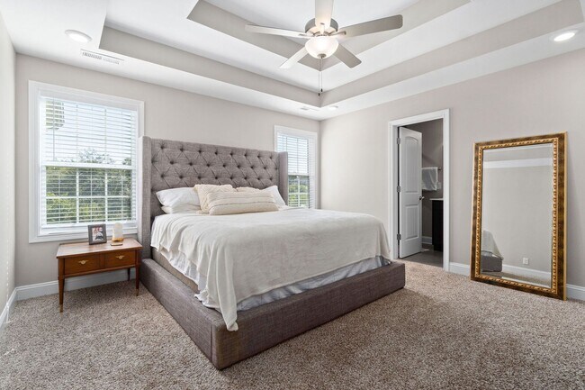 Building Photo - Pet Friendly Three Bedroom with Bonus!