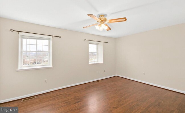 Main Bedroom - 20 Boileau Ct